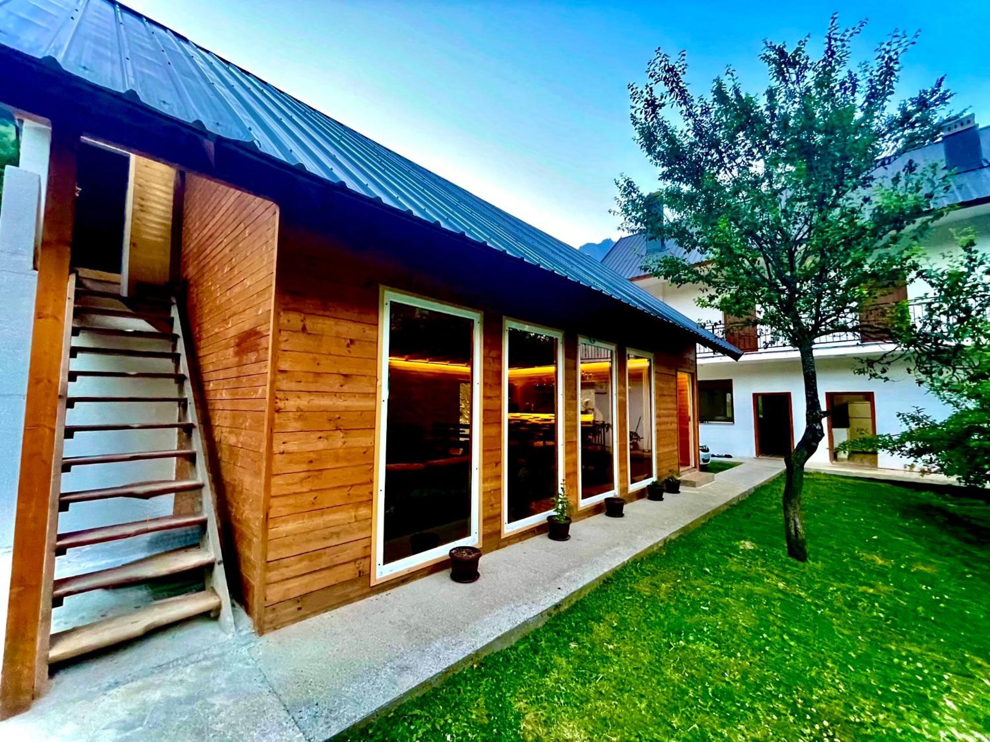 Lazer Cardaku Guesthouse Valbonne Exterior foto